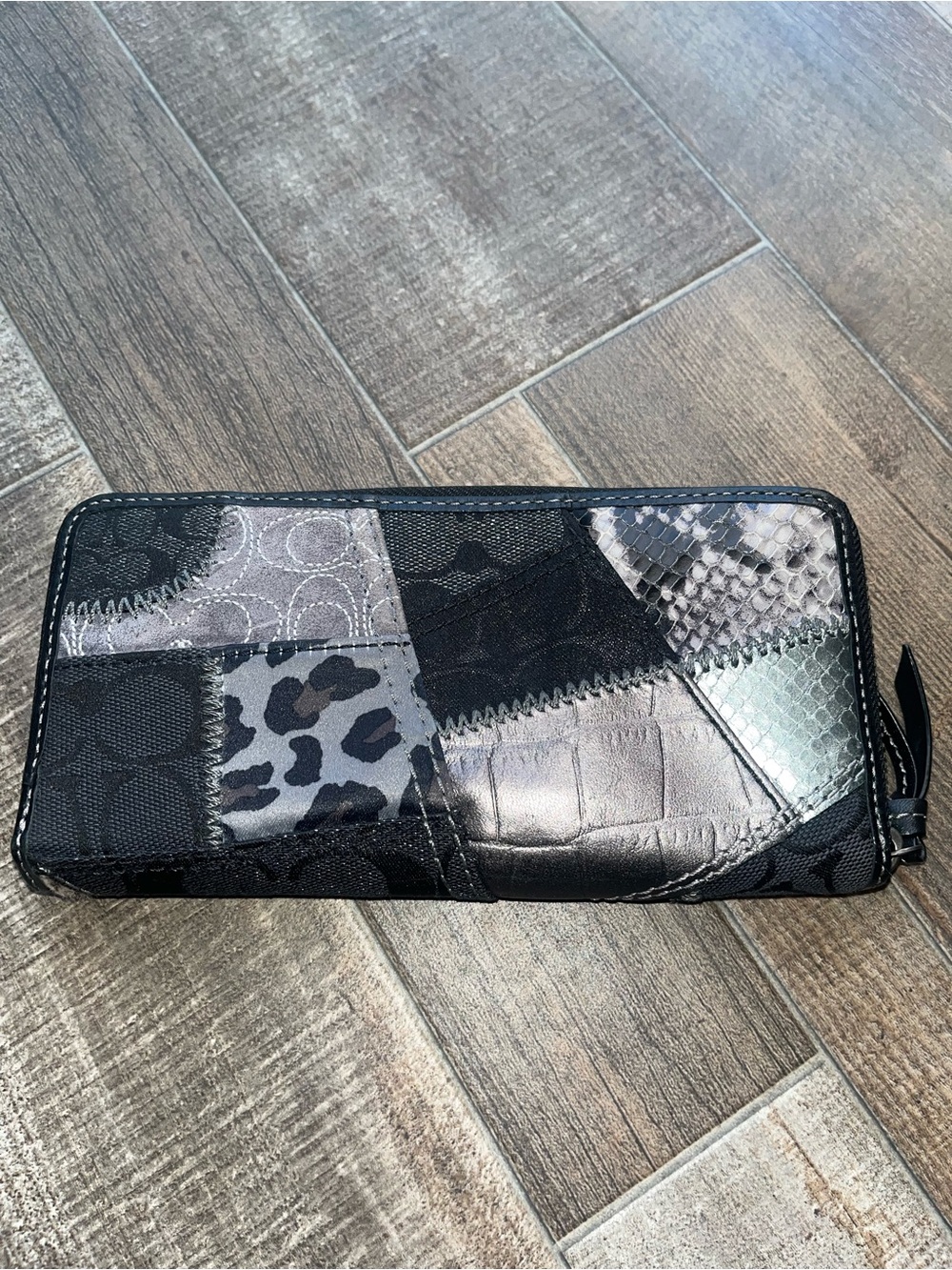 Coach Patchwork Black Gray Mixed-Print Zip Wallet - Picture 2 of 5